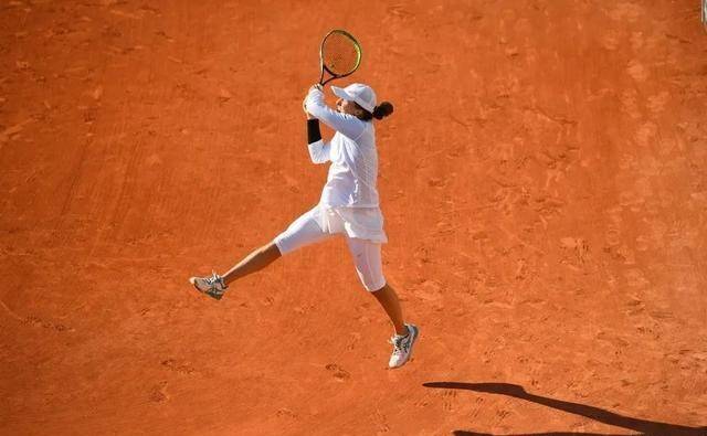 的竞争力下 的竞争力下